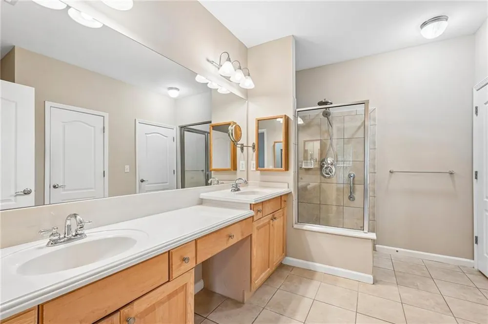 428 Brookes Walk Woodstock, GA 30188