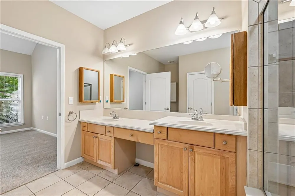 428 Brookes Walk Woodstock, GA 30188