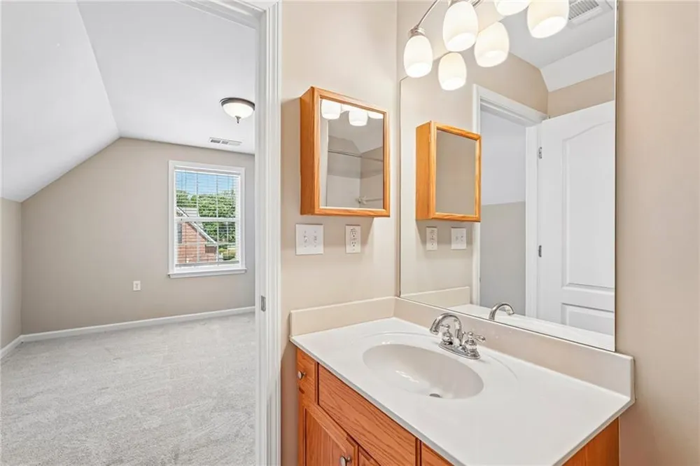 428 Brookes Walk Woodstock, GA 30188