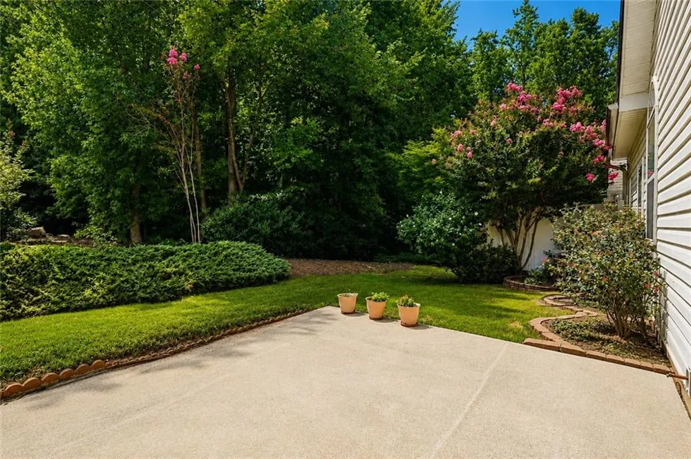 428 Brookes Walk Woodstock, GA 30188