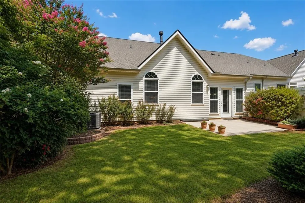 428 Brookes Walk Woodstock, GA 30188