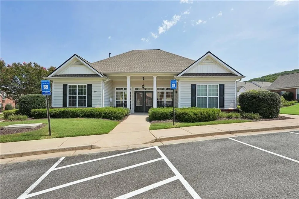 428 Brookes Walk Woodstock, GA 30188