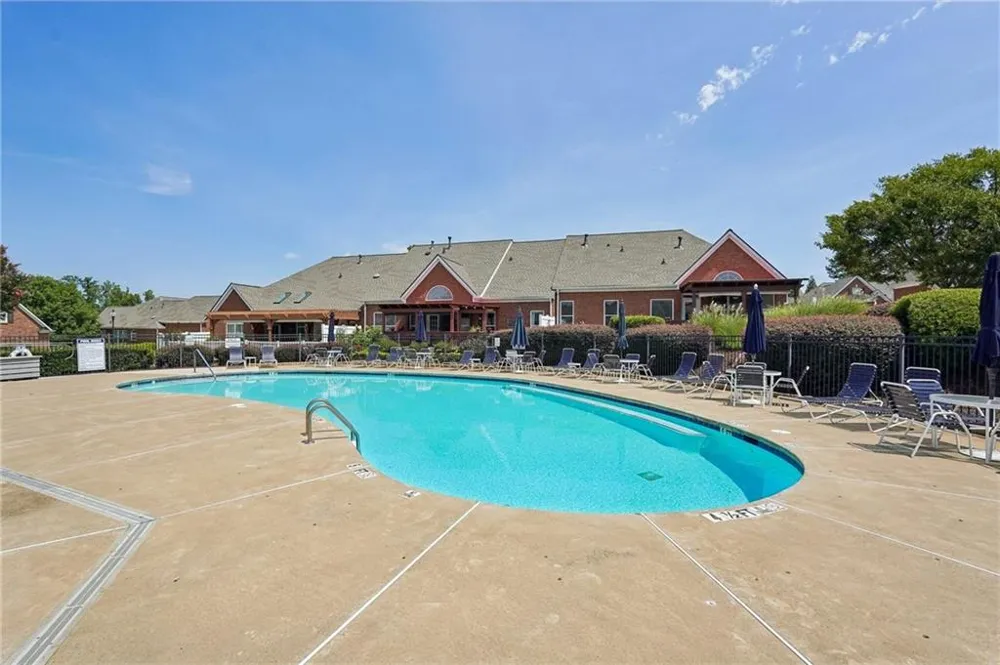 428 Brookes Walk Woodstock, GA 30188