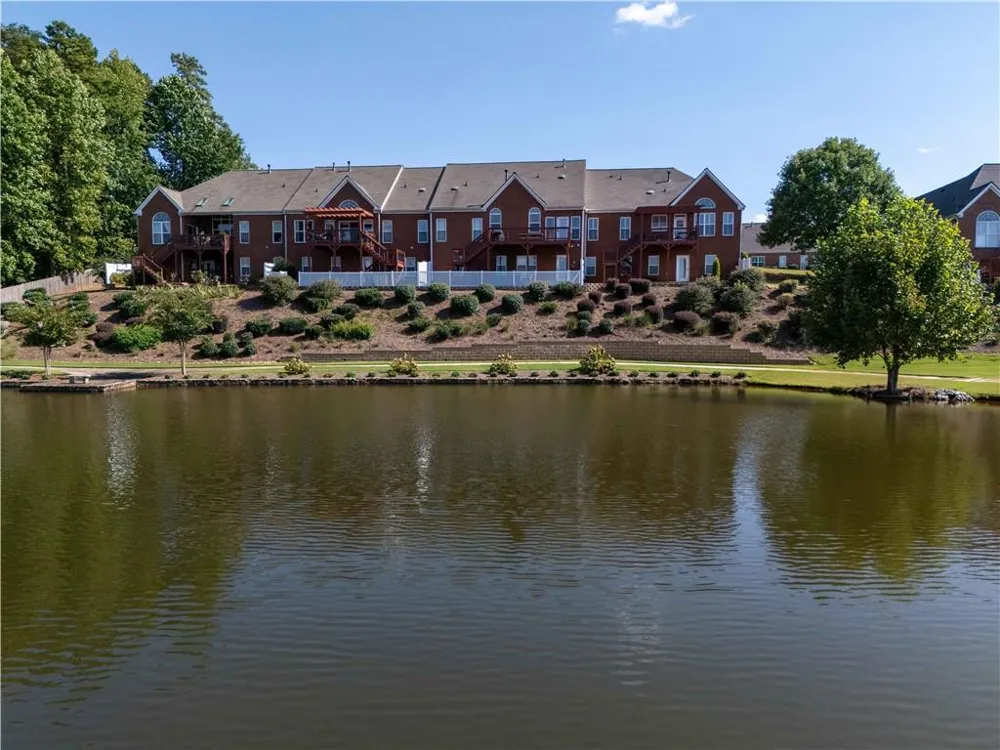 428 Brookes Walk Woodstock, GA 30188
