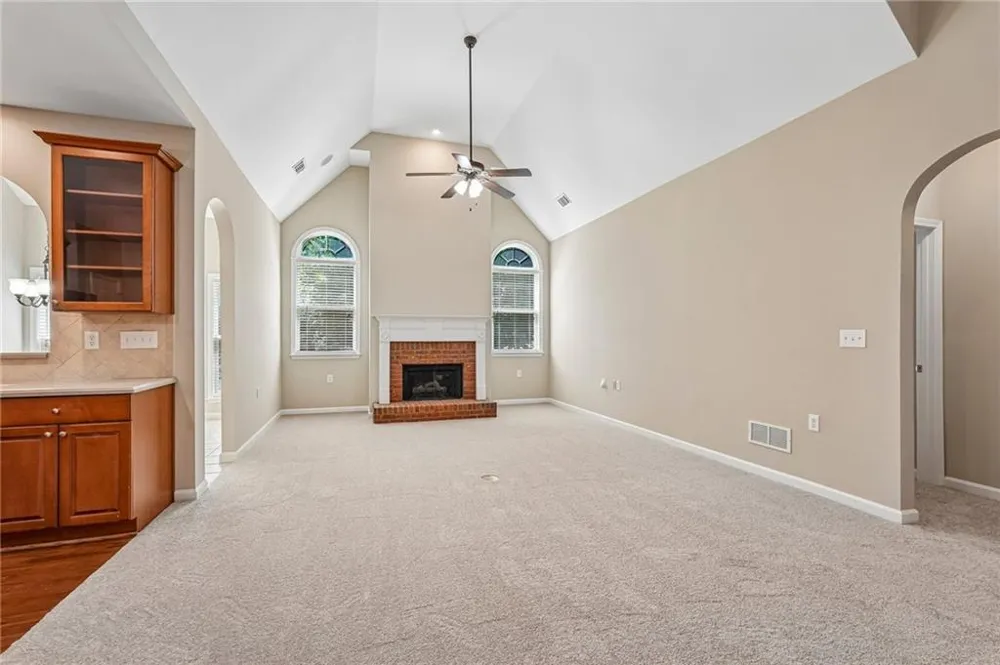 428 Brookes Walk Woodstock, GA 30188