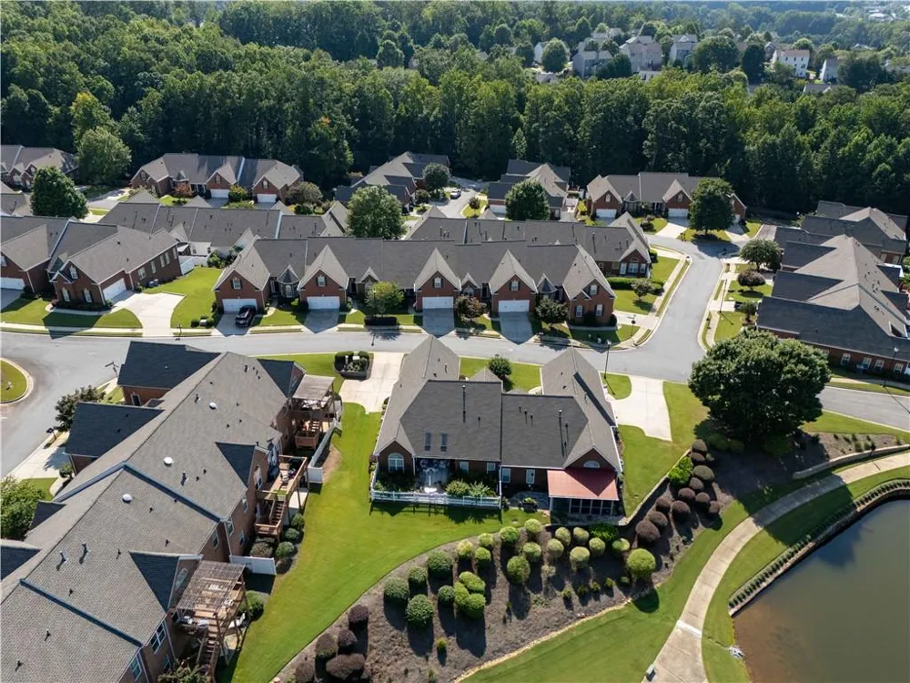 428 Brookes Walk Woodstock, GA 30188