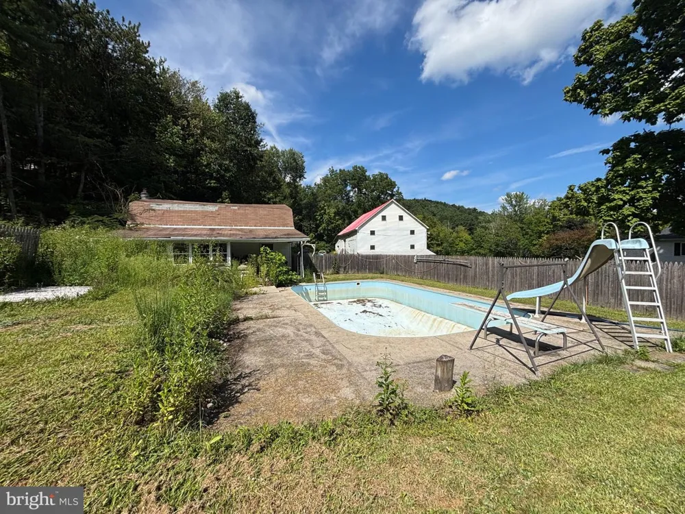 231 LAUREL ROAD Lehighton, PA 18235
