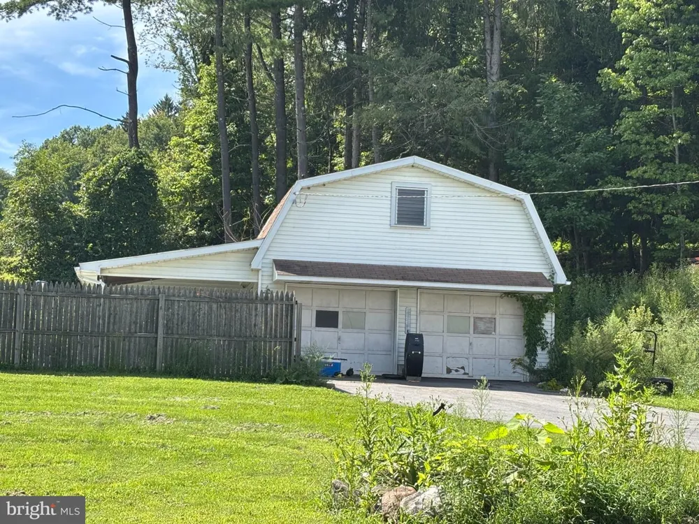 231 LAUREL ROAD Lehighton, PA 18235