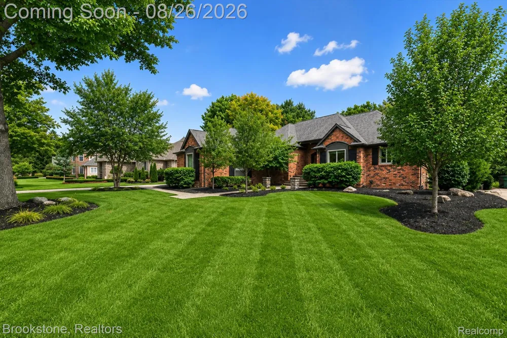 12300 Forest Glen Lane Shelby Charter Township, MI 48315