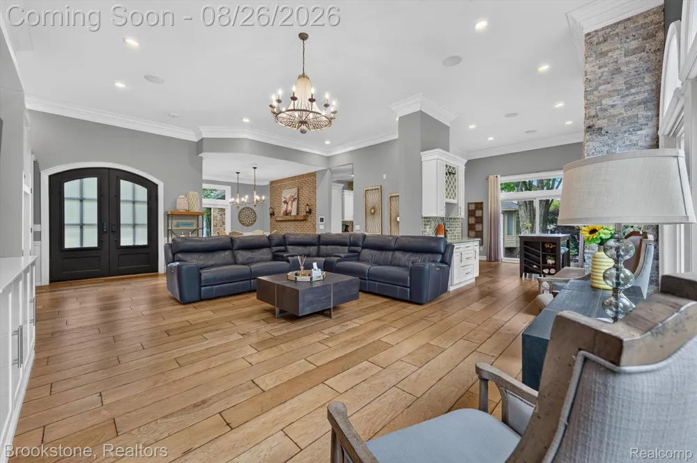 12300 Forest Glen Lane Shelby Charter Township, MI 48315
