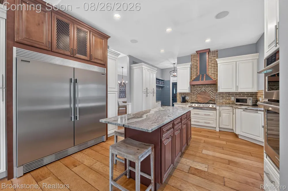 12300 Forest Glen Lane Shelby Charter Township, MI 48315