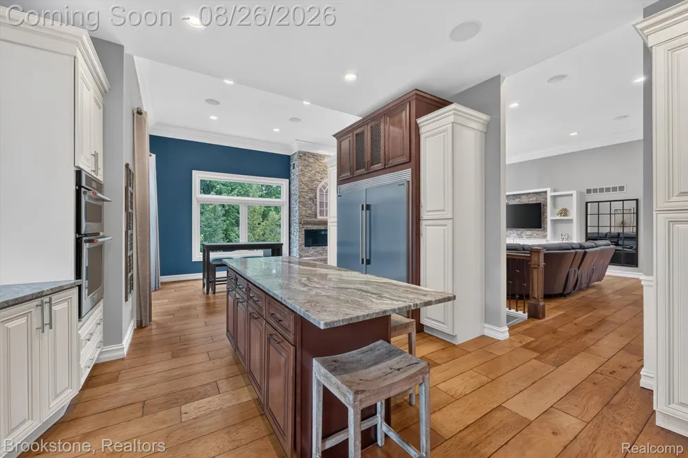 12300 Forest Glen Lane Shelby Charter Township, MI 48315