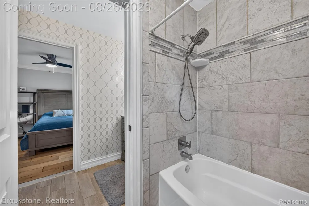 12300 Forest Glen Lane Shelby Charter Township, MI 48315