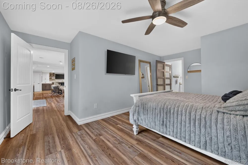 12300 Forest Glen Lane Shelby Charter Township, MI 48315