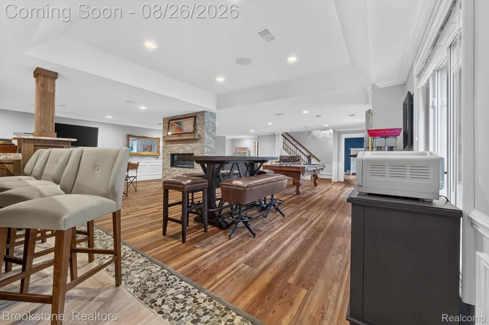 12300 Forest Glen Lane Shelby Charter Township, MI 48315