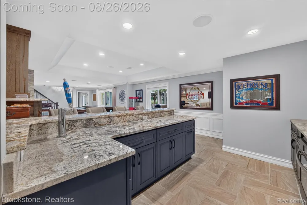 12300 Forest Glen Lane Shelby Charter Township, MI 48315
