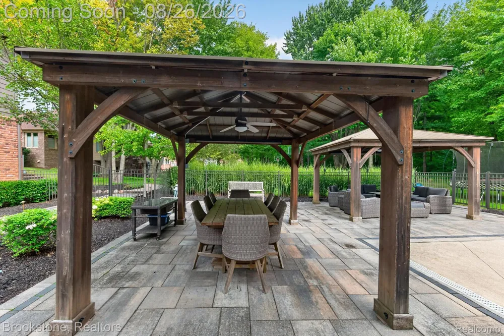 12300 Forest Glen Lane Shelby Charter Township, MI 48315