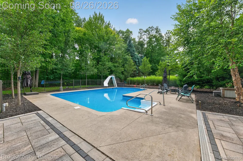12300 Forest Glen Lane Shelby Charter Township, MI 48315