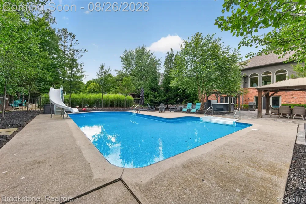12300 Forest Glen Lane Shelby Charter Township, MI 48315