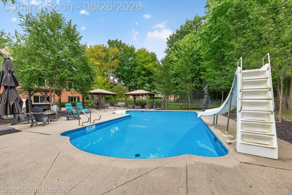 12300 Forest Glen Lane Shelby Charter Township, MI 48315