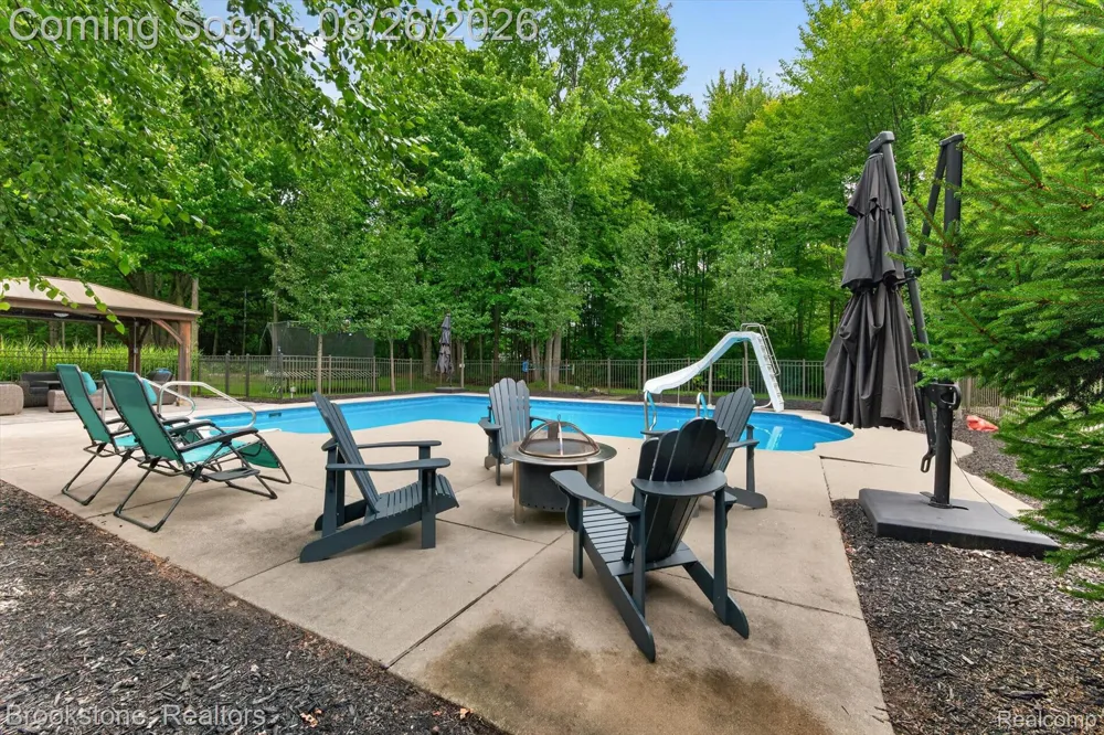 12300 Forest Glen Lane Shelby Charter Township, MI 48315
