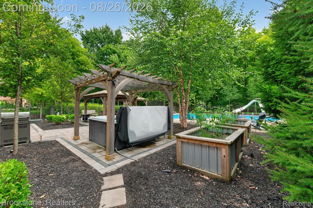 12300 Forest Glen Lane Shelby Charter Township, MI 48315