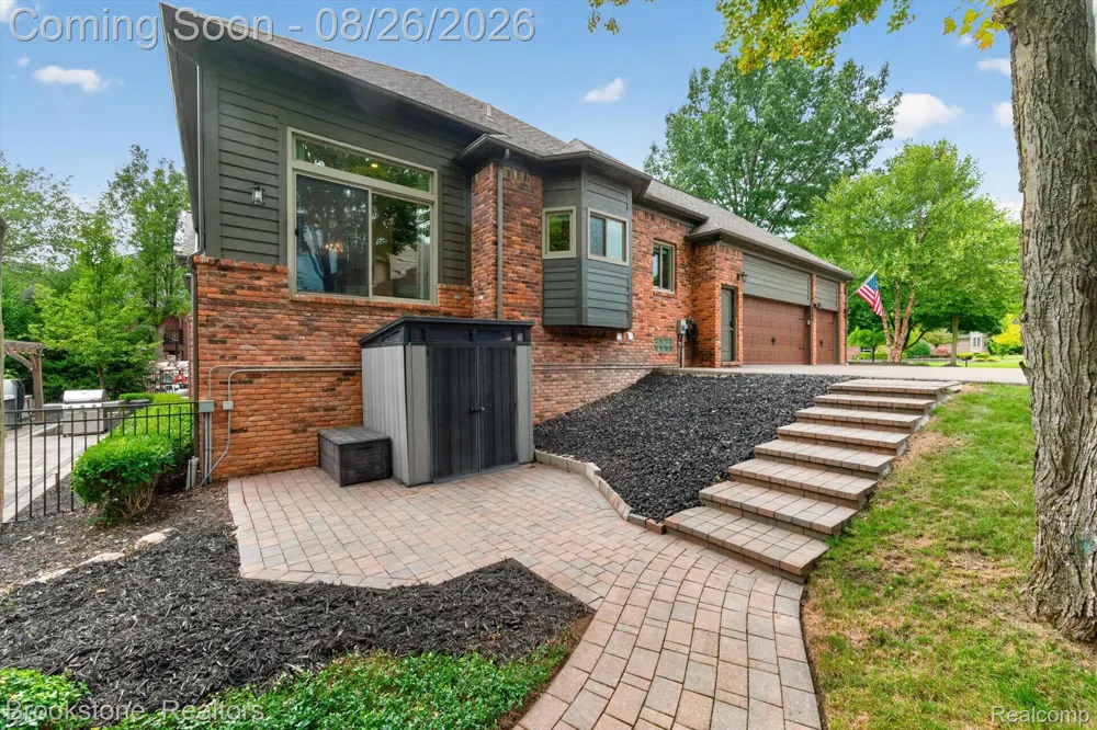 12300 Forest Glen Lane Shelby Charter Township, MI 48315