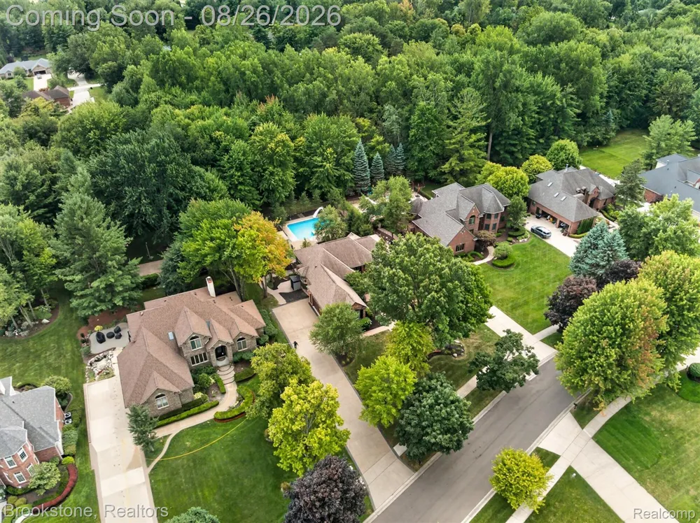 12300 Forest Glen Lane Shelby Charter Township, MI 48315