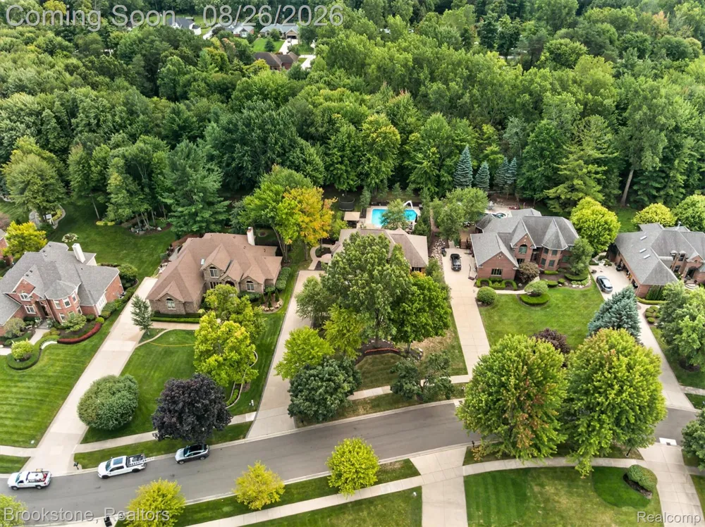 12300 Forest Glen Lane Shelby Charter Township, MI 48315