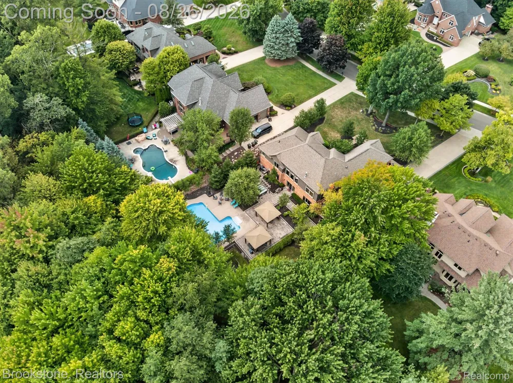 12300 Forest Glen Lane Shelby Charter Township, MI 48315