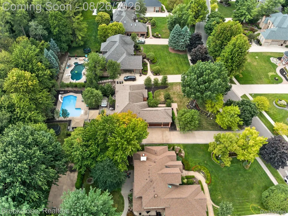 12300 Forest Glen Lane Shelby Charter Township, MI 48315