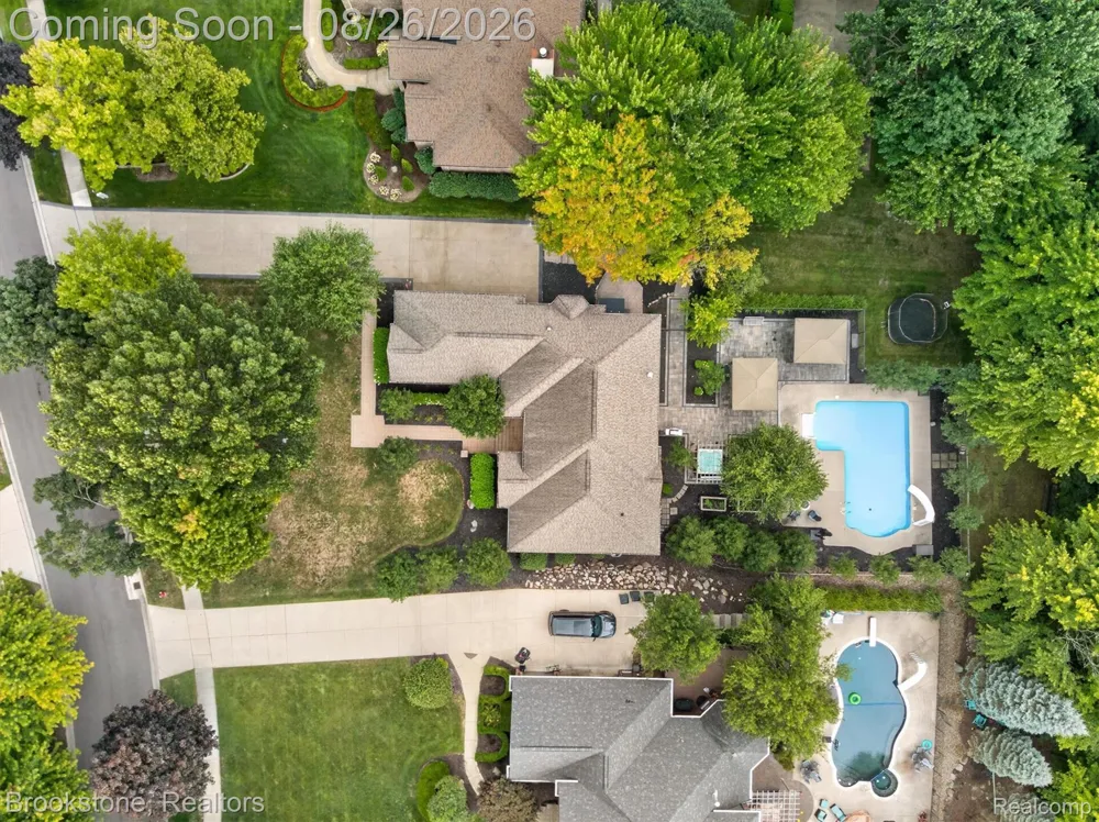 12300 Forest Glen Lane Shelby Charter Township, MI 48315