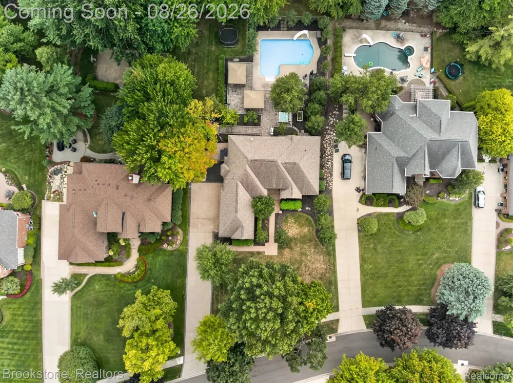 12300 Forest Glen Lane Shelby Charter Township, MI 48315
