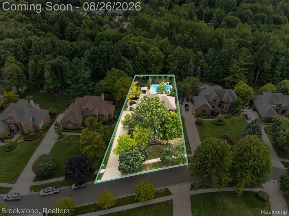 12300 Forest Glen Lane Shelby Charter Township, MI 48315