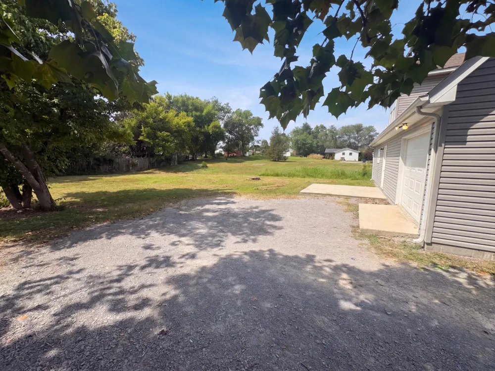 305 Shadow Dr Shelbyville, TN 37160