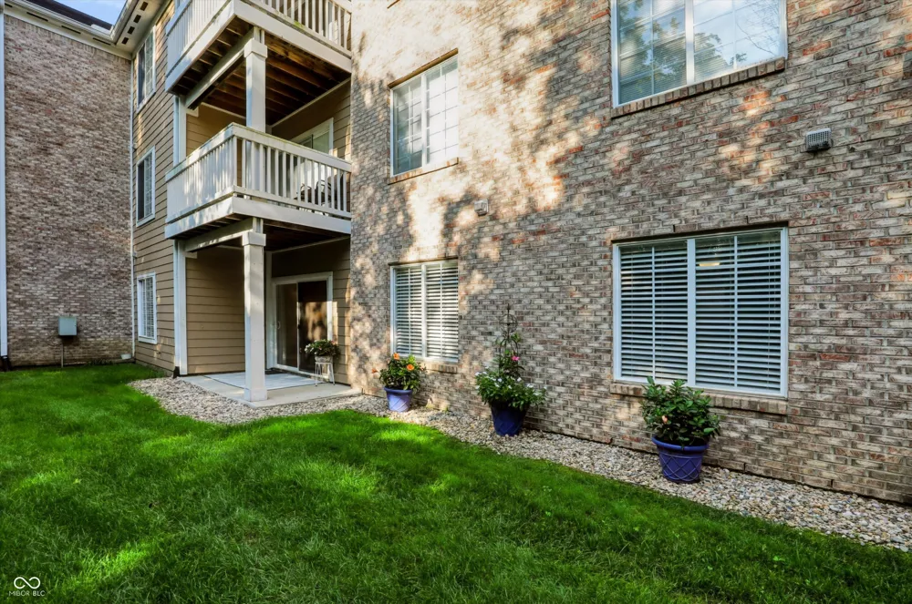 6509 Emerald Hill Court #102 Indianapolis, IN 46237