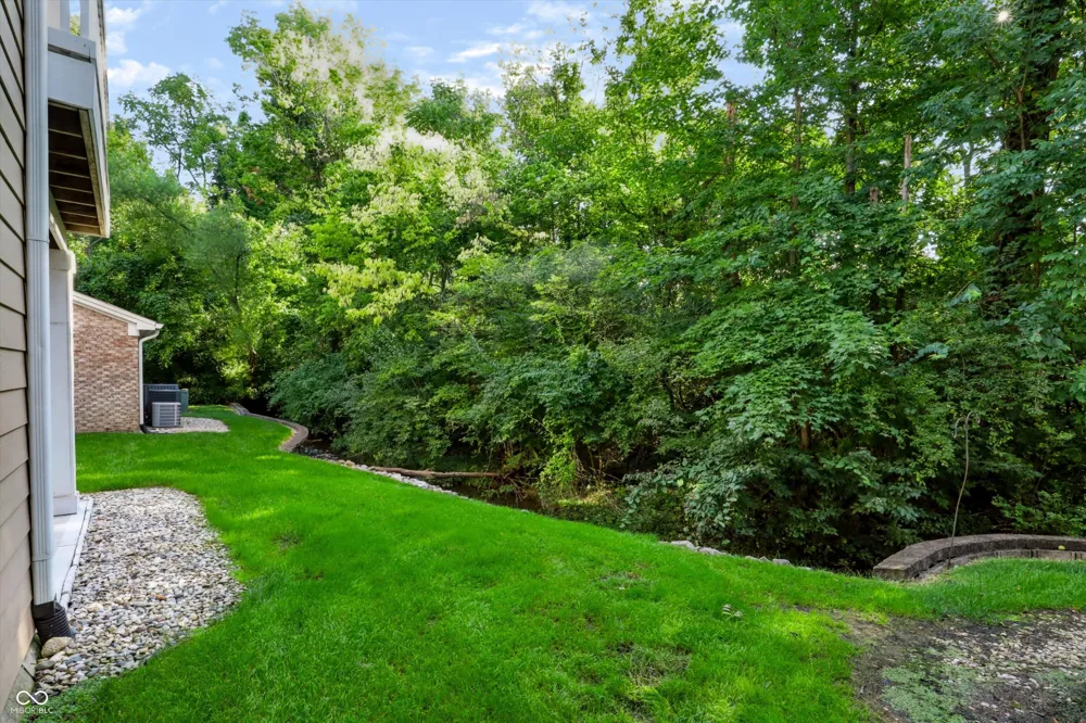 6509 Emerald Hill Court #102 Indianapolis, IN 46237