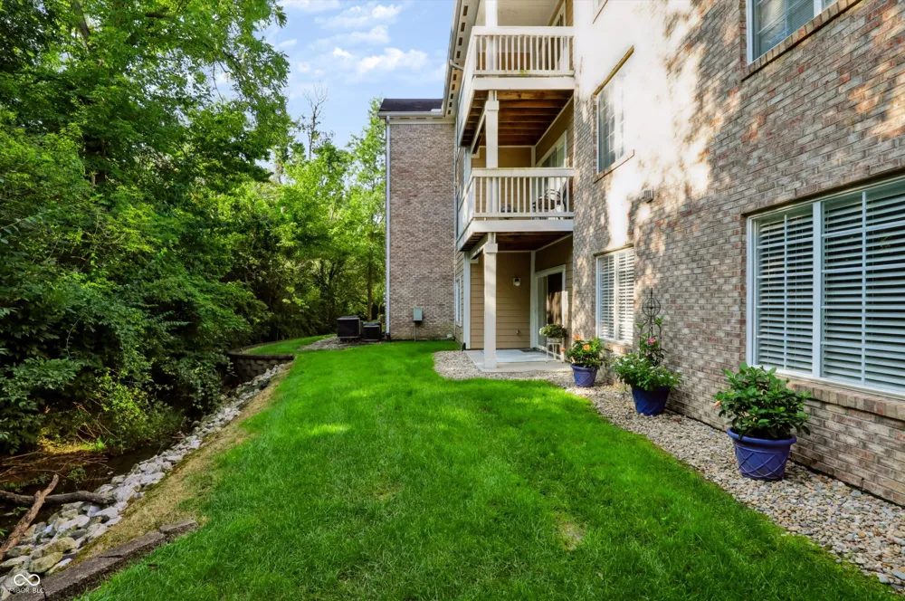 6509 Emerald Hill Court #102 Indianapolis, IN 46237