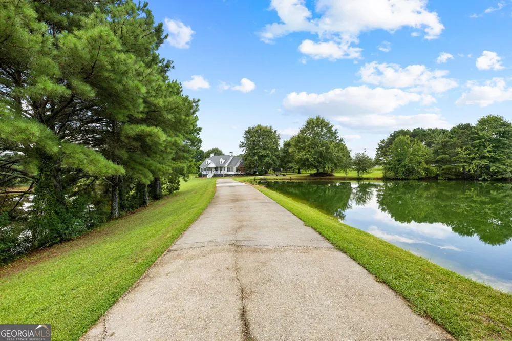 10 Highland Park DR Sharpsburg, GA 30277