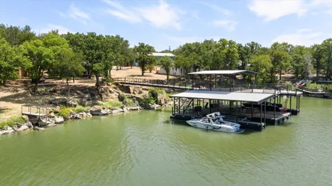 1516 Lakeview Drive