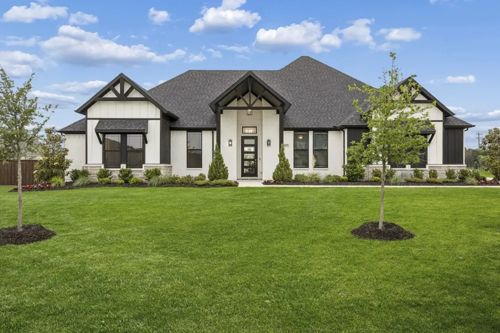 4037 Lagos Drive Midlothian, TX 76065