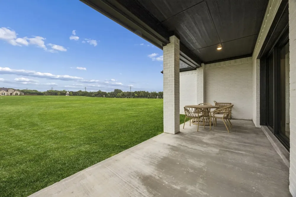 4037 Lagos Drive Midlothian, TX 76065