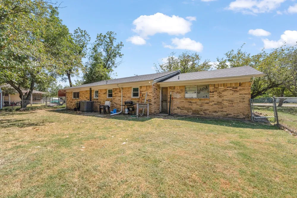 502 King Street Itasca, TX 76055