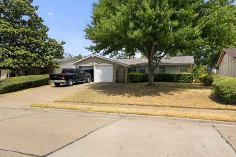 2125 Meadow Glen