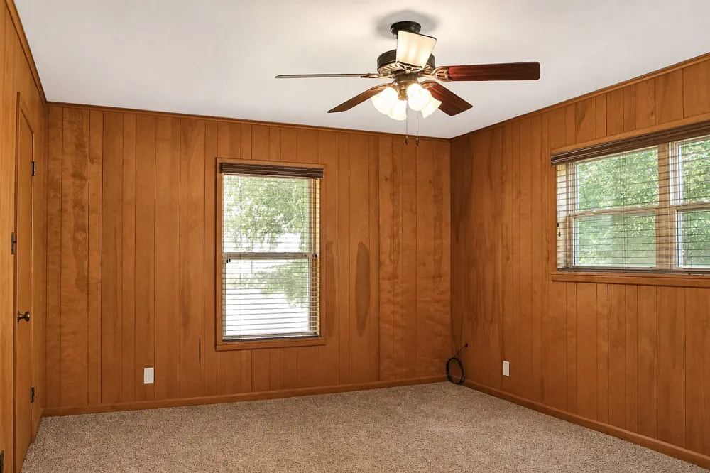 405 W Neely Avenue Comanche, TX 76442