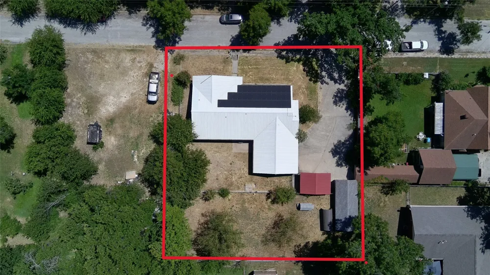 405 W Neely Avenue Comanche, TX 76442