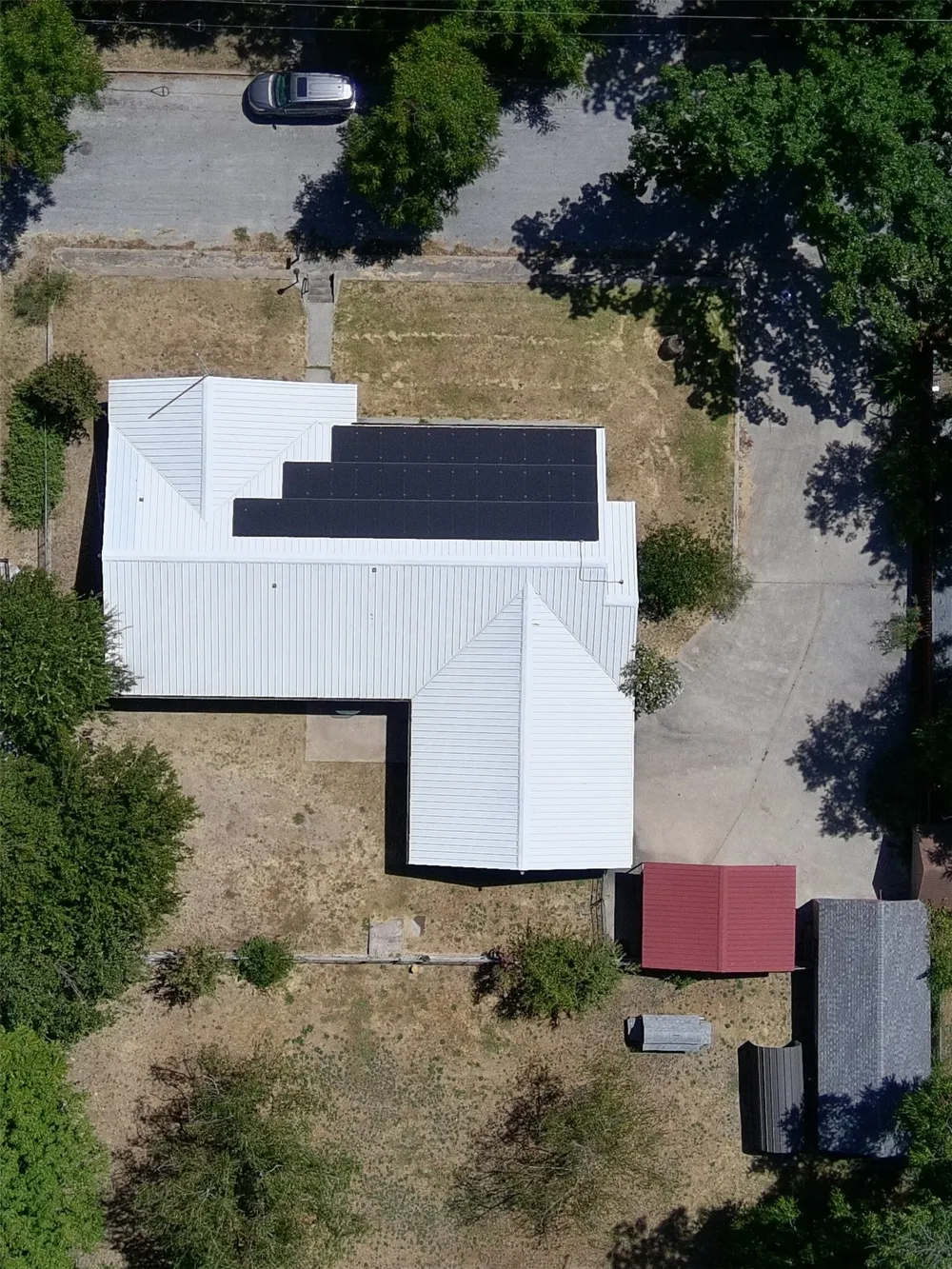 405 W Neely Avenue Comanche, TX 76442