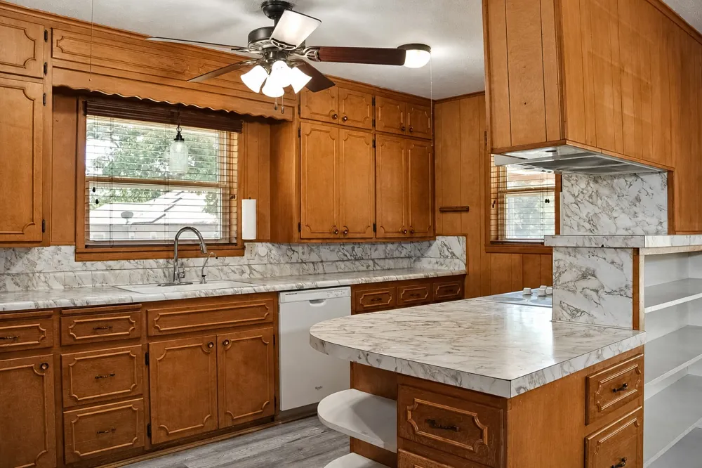 405 W Neely Avenue Comanche, TX 76442