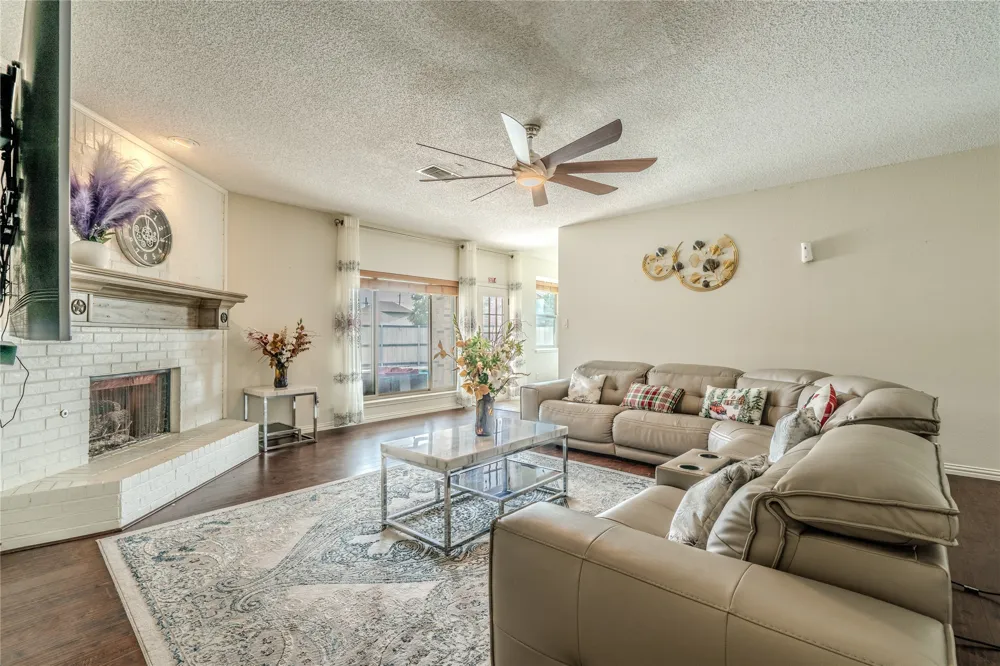 6802 Silver Lake Drive Rowlett, TX 75089