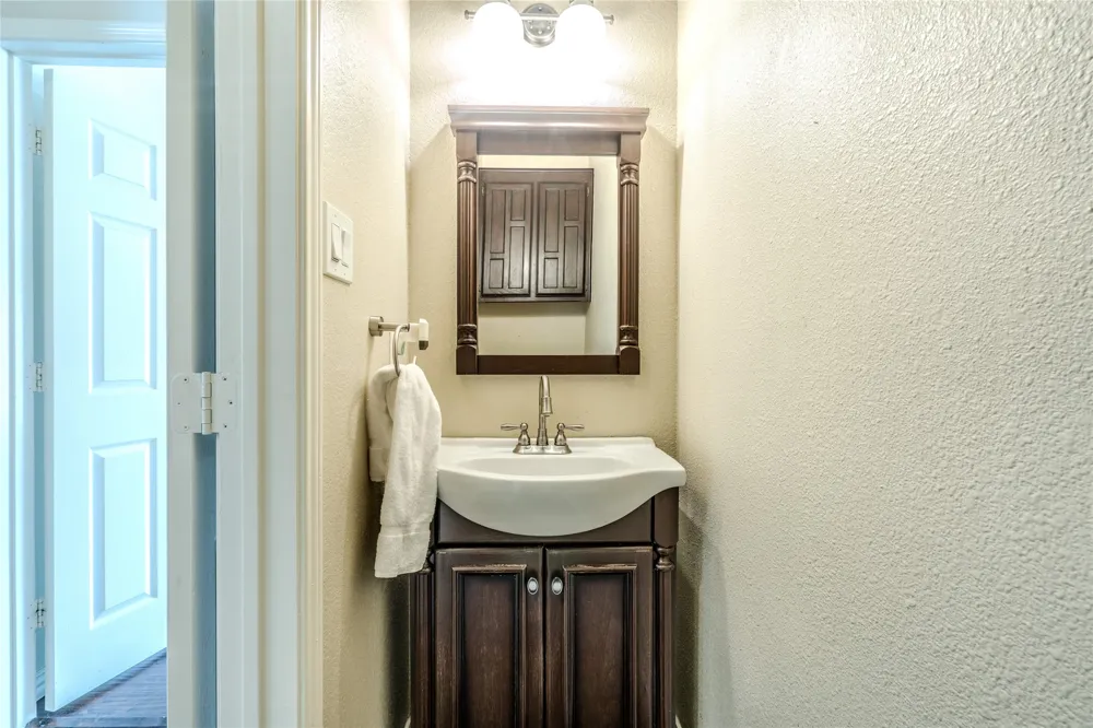 6802 Silver Lake Drive Rowlett, TX 75089